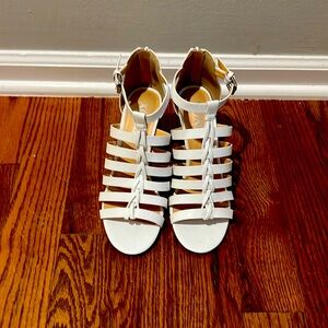 XOXO-White strap sandal (Size 7.5)